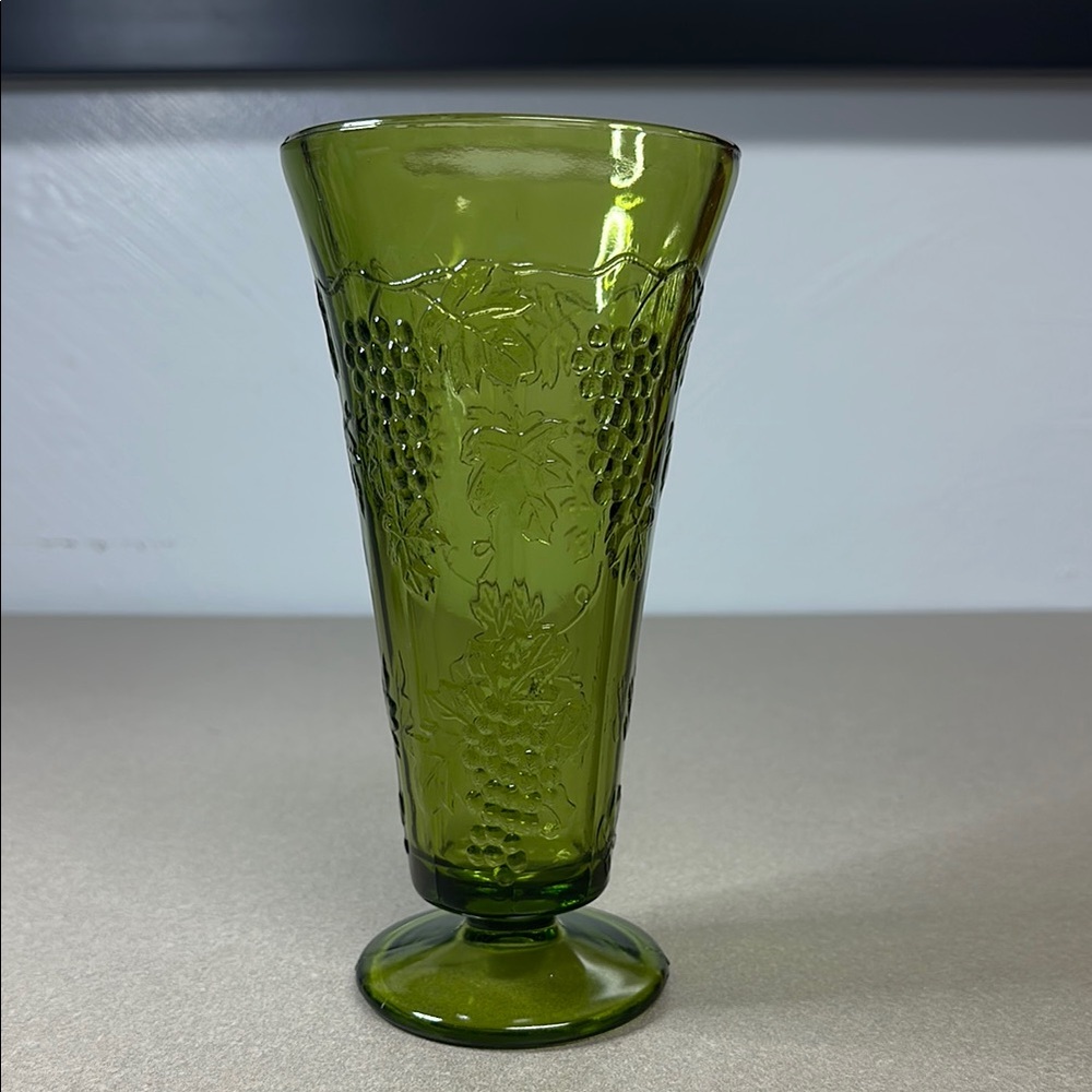 Indiana Glass Green Vase grape pattern